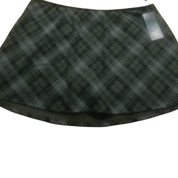 Wild fable Women's Plaid Mini A-Line Green Skort - Picture 4 of 4